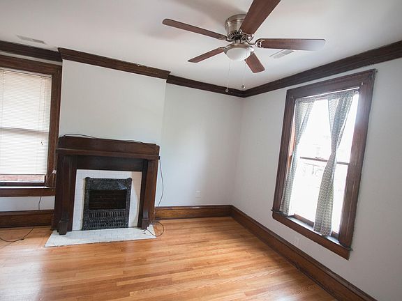 2nd image of 1589 Lee St E #B