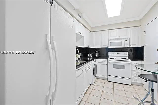 2501 S Ocean Dr #402 — Photo 6