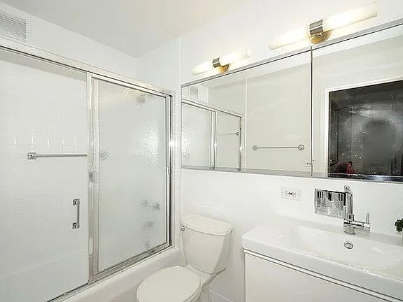2nd image of 70 W Burton Pl APT 1508