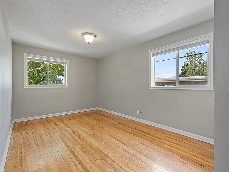 525 Monroe Blvd — Photo 8