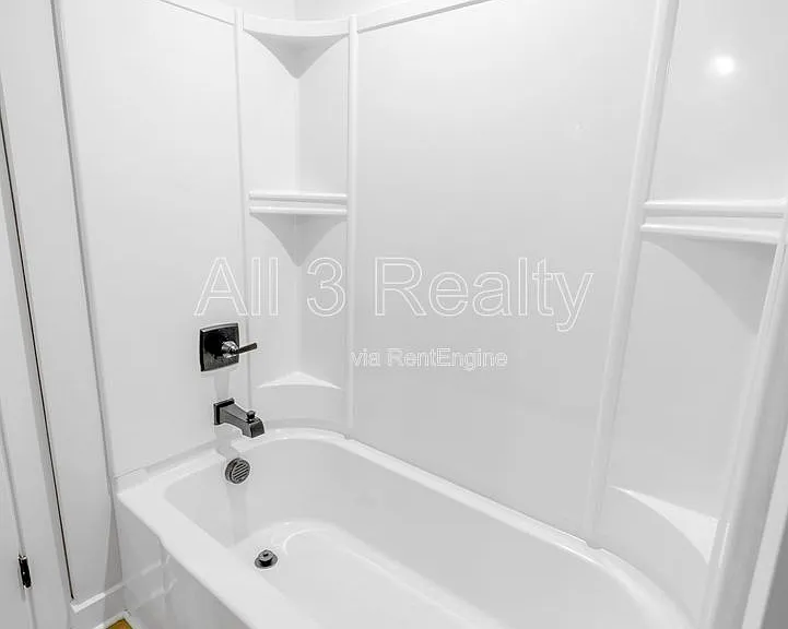 533 Daffodil Ln — Photo 24