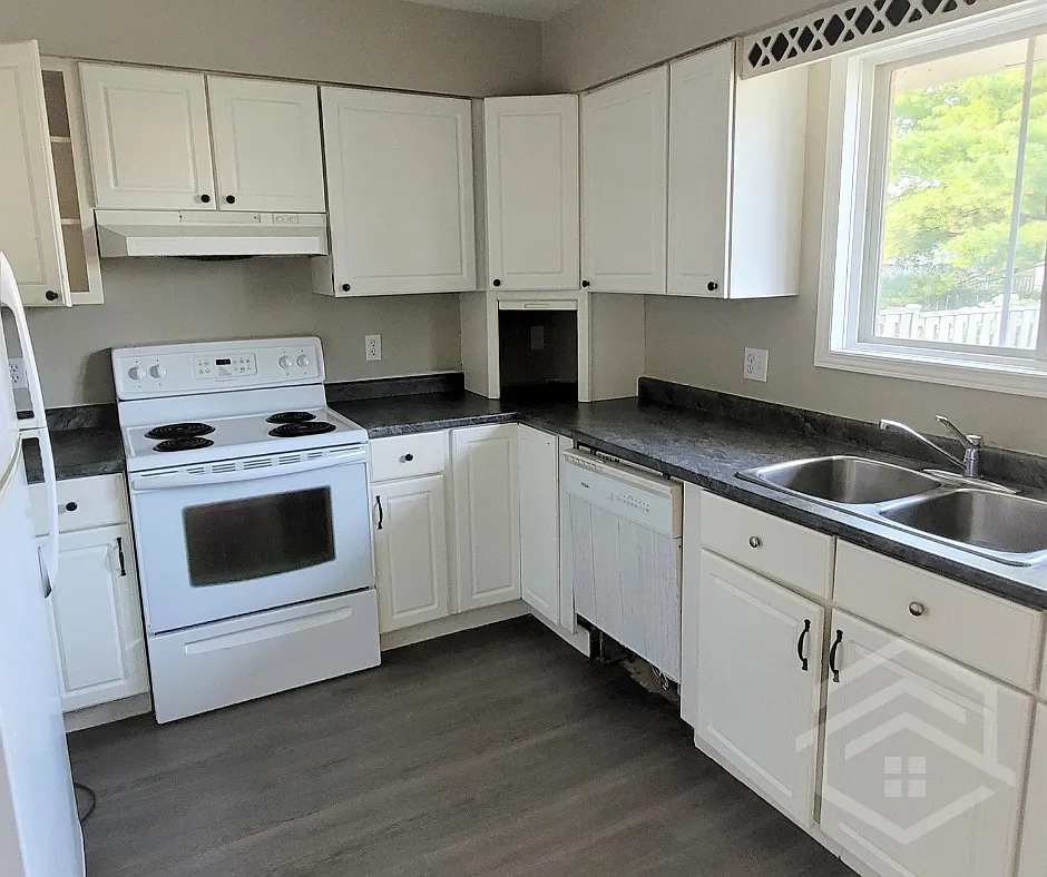 6 Magnolia Drive Tillsonburg — Photo 2