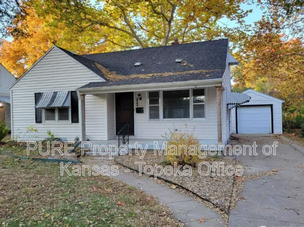 310 SW Hillside Dr, Topeka, KS 66611