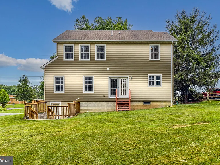 9818 Lyons Mill Rd — Photo 43