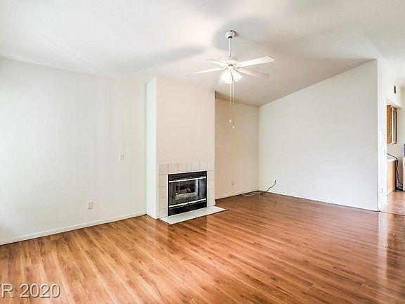 5th image of 5424 Geneive Ln Unit 102