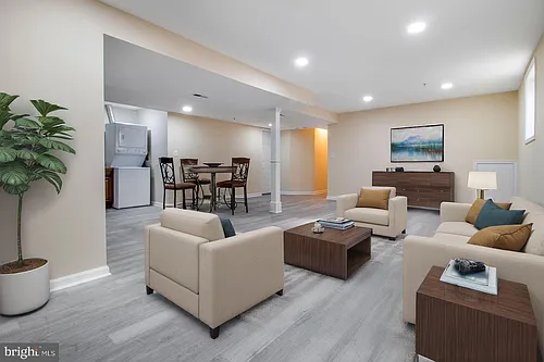 7602 Mezmer Ln Photo 1
