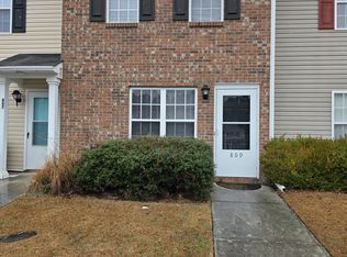 809 Timberlake Trl, Jacksonville, NC 28546