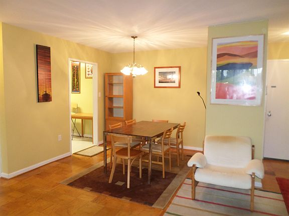 Dining Area off kitchen