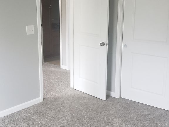 3rd image of 108 1/2 W Garfield Ave