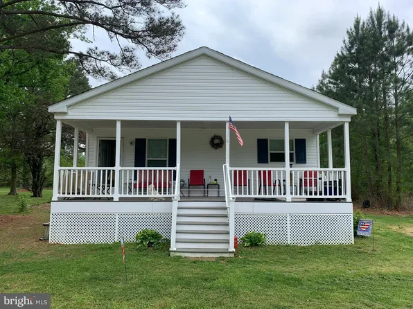 301 Rappahannock Beach Dr, Tappahannock, VA 22560