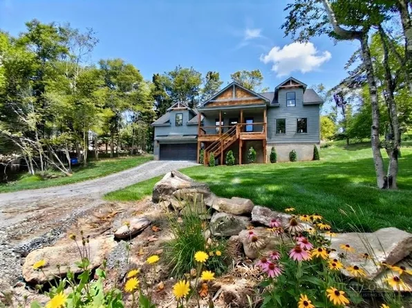 102 Snowplow Lane, Beech Mountain, NC 28604