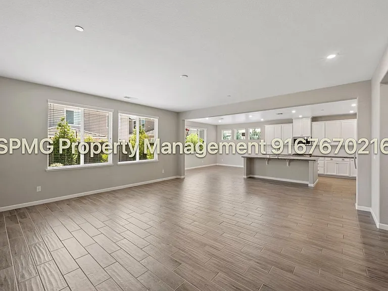 5649 Black Willow St — Photo 9