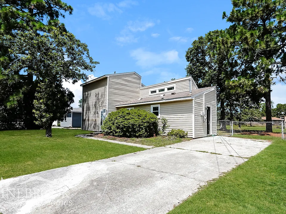 3716 Clayborn Dr