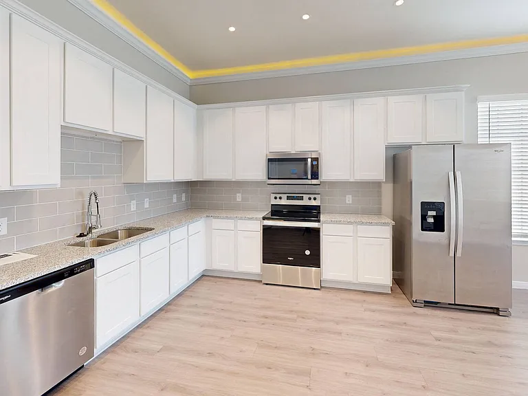 Open Concept Kitchen With Stainless Steel Appliances (Phase I Plan 4192-L))