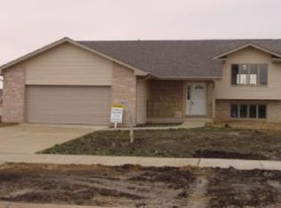 7505 92nd Ave, Crown Point, IN 46307