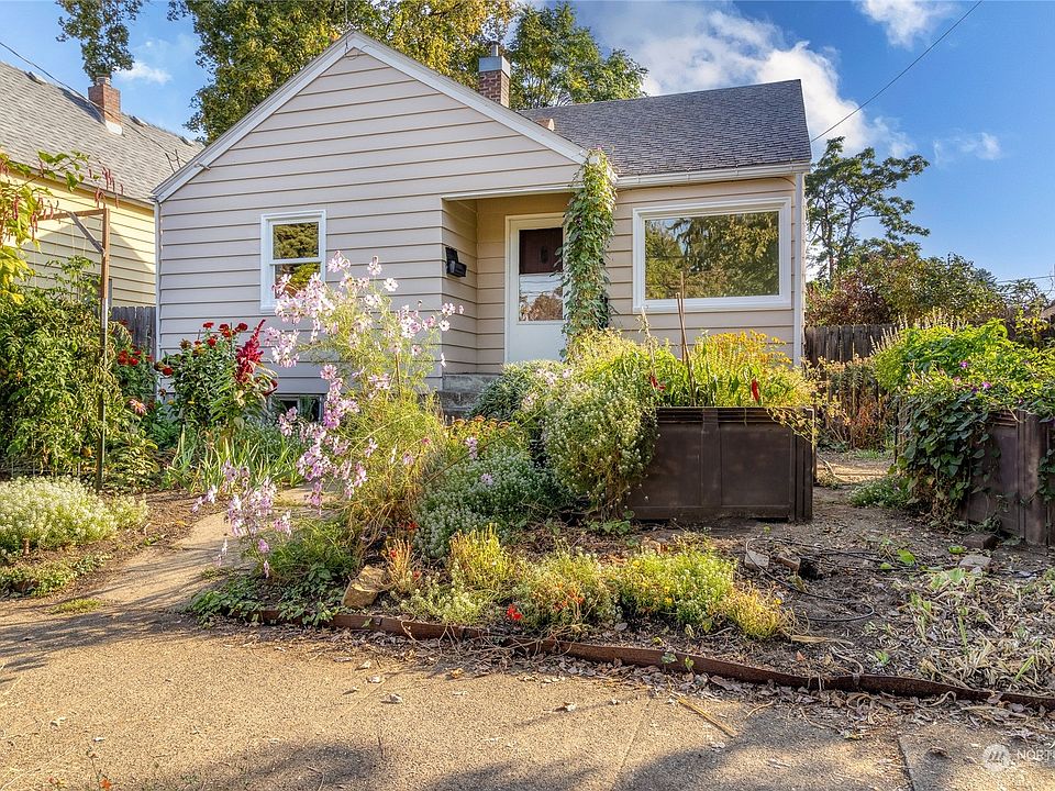 1st image of 608 Pleasant Street