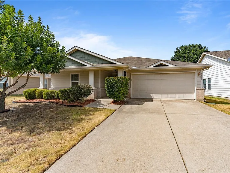 9812 George Washington Dr — Photo 1