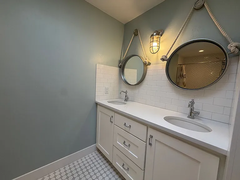 600 N 260 West Cir — Photo 36