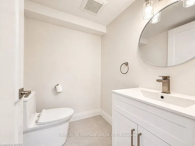 63 Kaufman Dr #LOWER — Photo 4