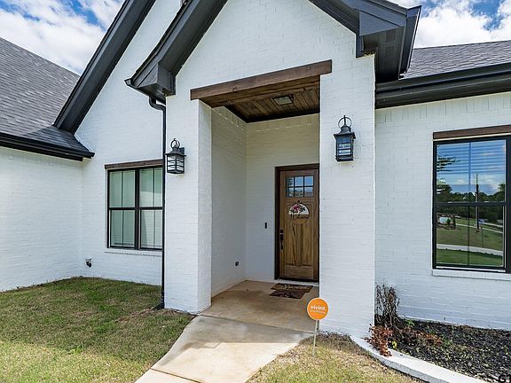 3rd image of 13377 Nance Ln