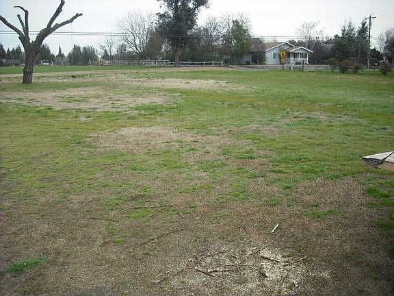 3rd image of 5145 Moran Ave