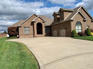 968 Crestwood Dr, Prestonsburg, KY 41653