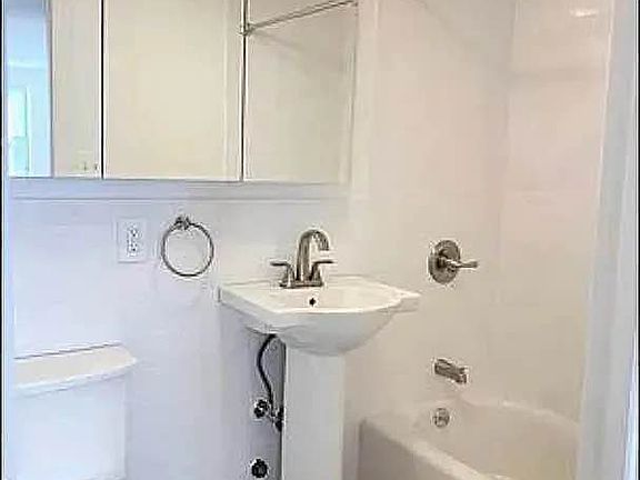 3rd image of 2112 Broadway #2