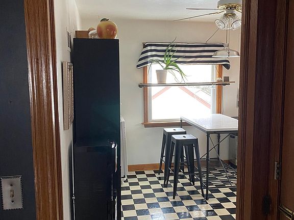 4th image of 5762 N Argyle Ave