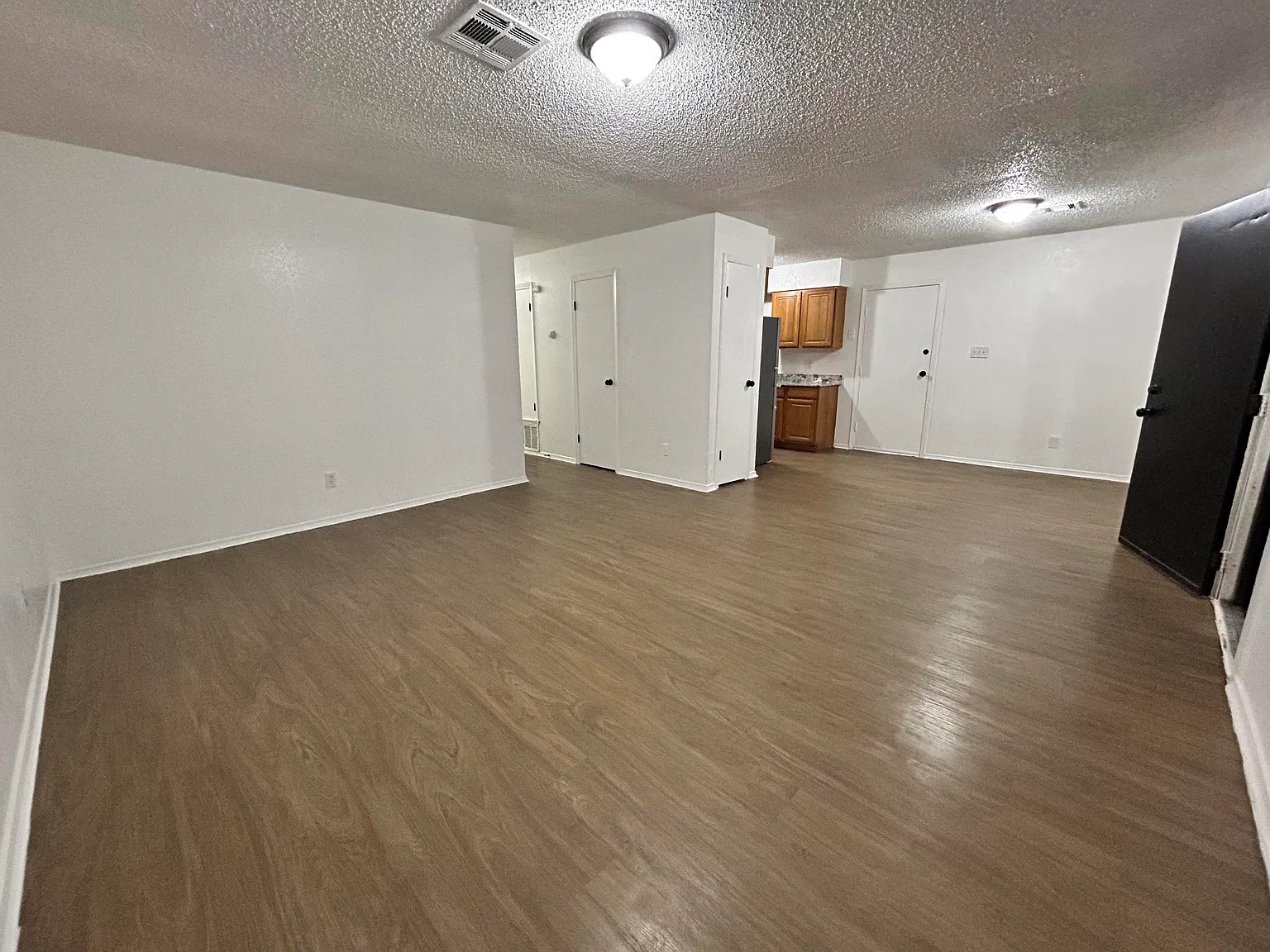 5 bed, 1650 sqft, $1,800 — Photo 4