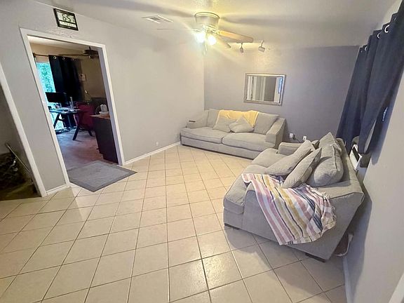 3rd image of 91 Short St