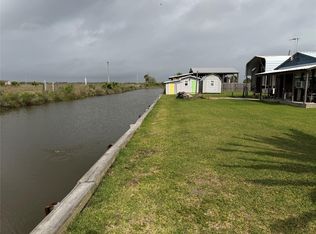 1270 N Monkhouse Dr, Crystal Beach, TX 77650