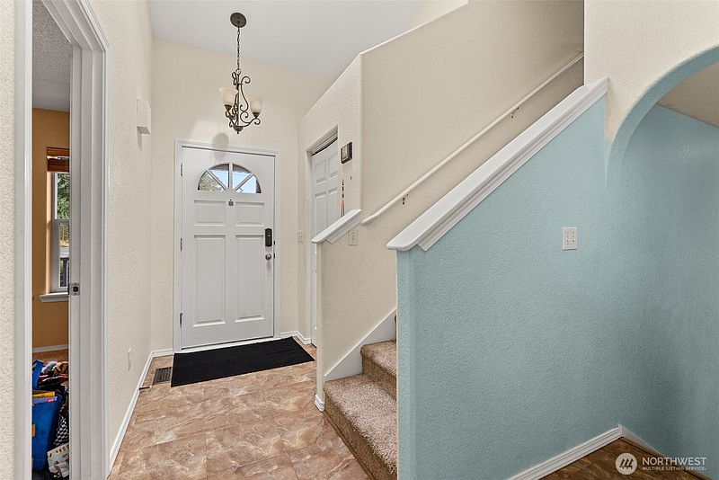 5th image of 627 Bates Street SW