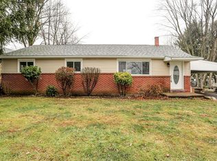 9 Rockaway Dr, Camp Hill, PA 17011