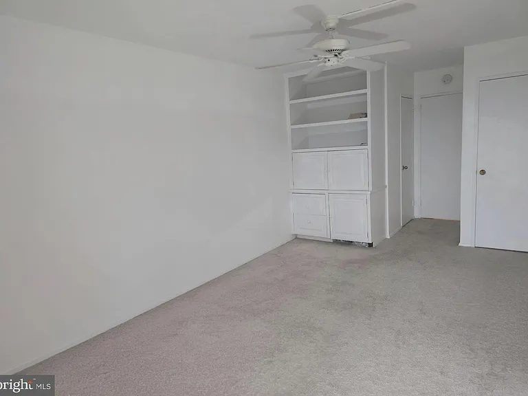1425 4th St SW #A609 — Photo 6