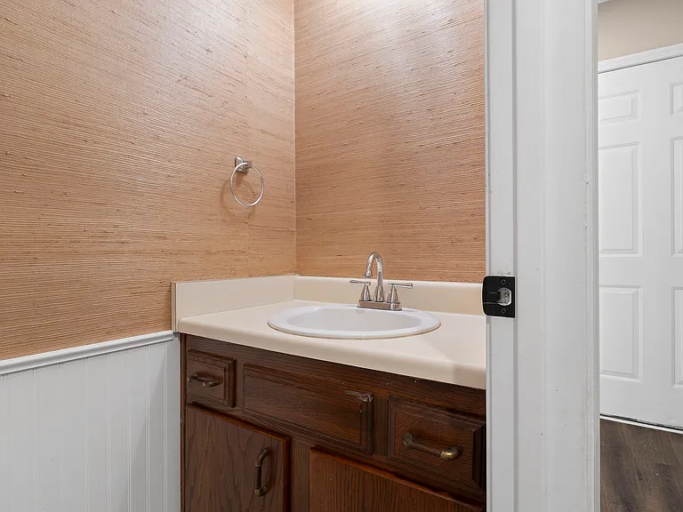 4245 Brookside Dr — Photo 15