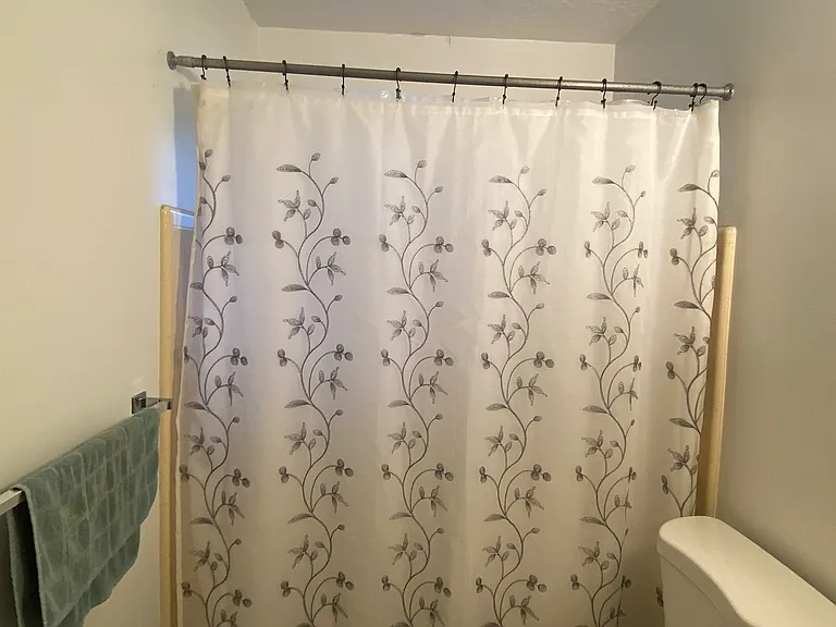 382 E Kensington Ave — Photo 4