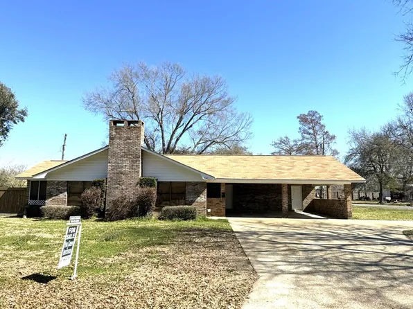 2045 Charles St, Vidalia, LA 71373