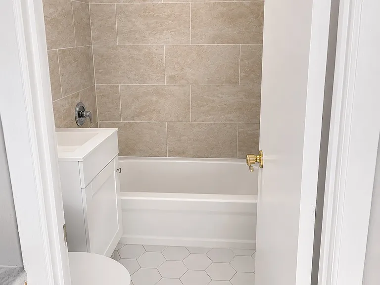 6126 Jackson St #4 — Photo 5