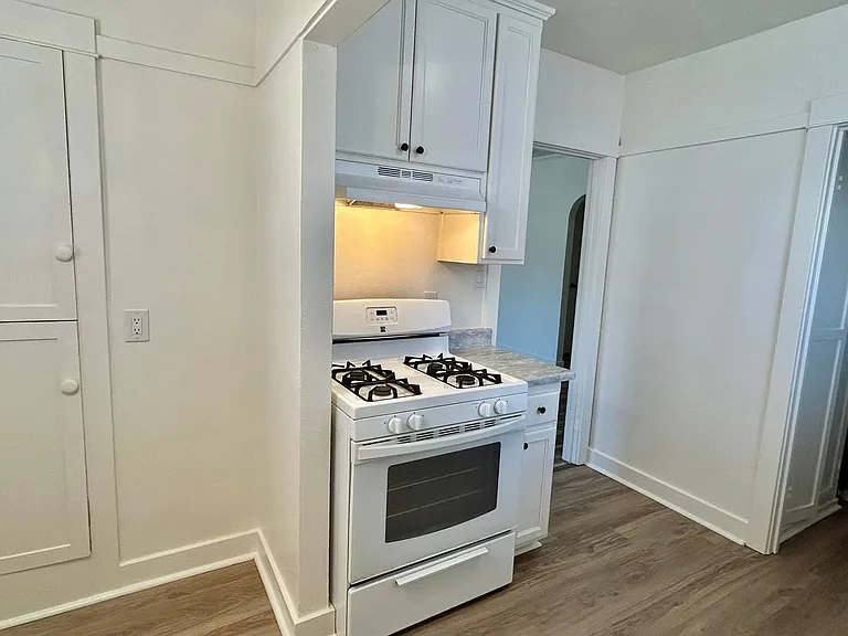 304 308 N Miller 401 #407 — Photo 5
