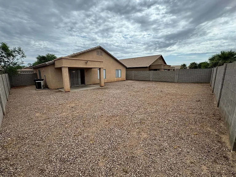 1225 W Darrel Rd — Photo 32