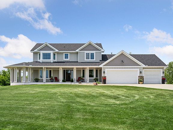 3rd image of 10205 Heather Ln