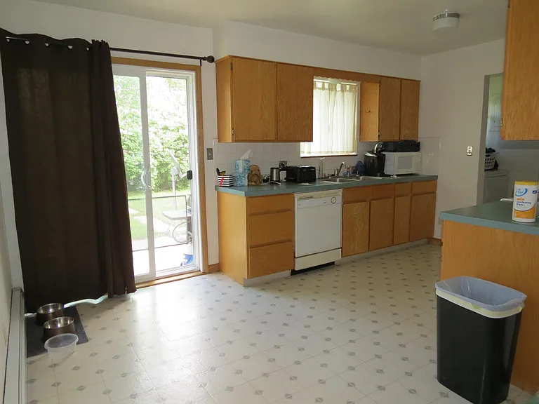 1120 Cypress Dr — Photo 3