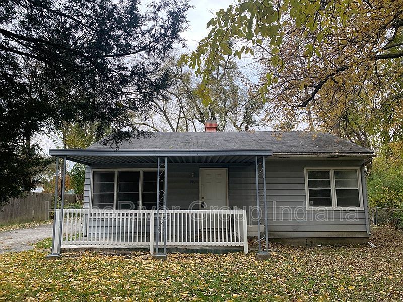 1st image of 3028 N Campbell Ave