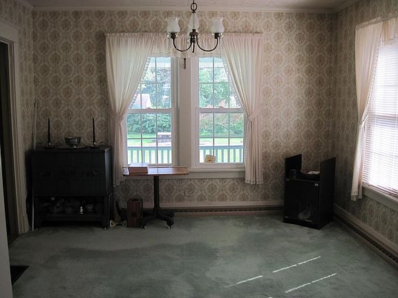 4th image of 306 Park Ave