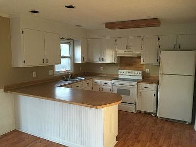 5th image of 931 S Chestnut St