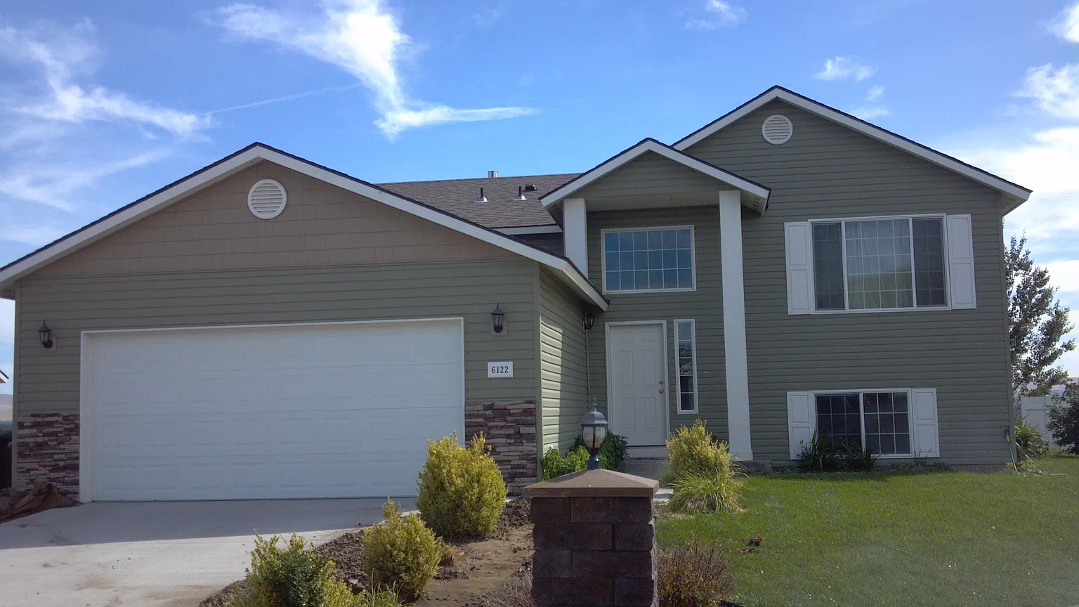 6122 Thistledown Dr photo 1
