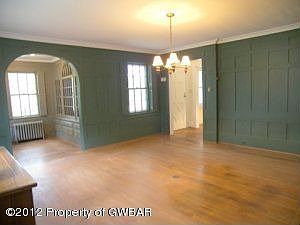 FORMAL DINING ROOM W/ALCOVE