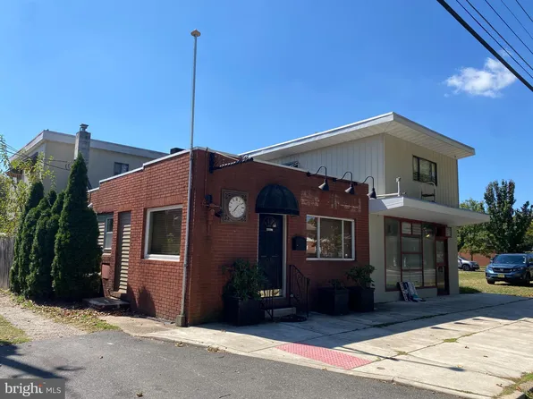 1380 Hornberger Ave, Roebling, NJ 08554
