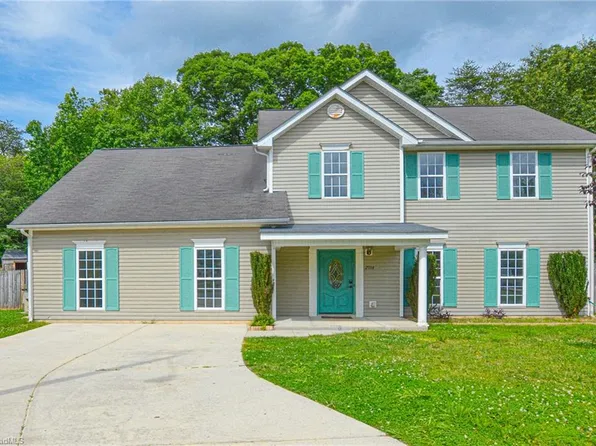 2914 Chestnut Heights Rd, Winston Salem, NC 27107