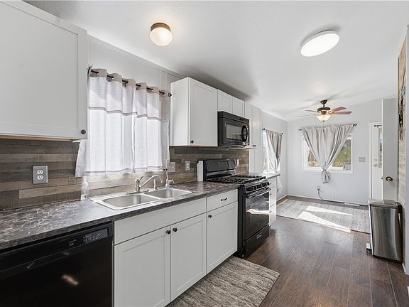 4th image of 3406 N La Palma Road
